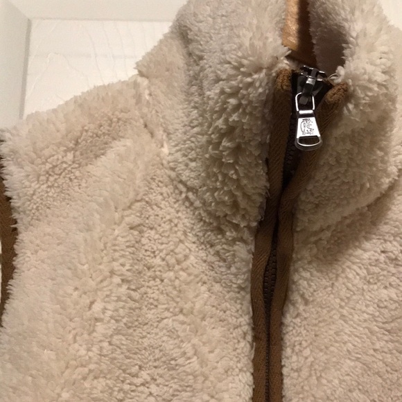 NWOT Chaps cream Sherpa fleece vest - Picture 3 of 5